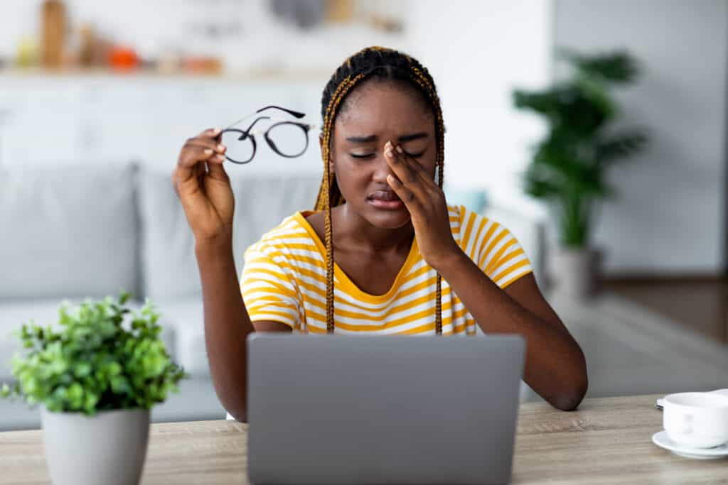 Can I Still Get Workmans Comp As An Independent Contractor? Upset Black Woman Sitting In Front Of Laptop And C 2022 10 07 01 39 48 Utc 1024x683