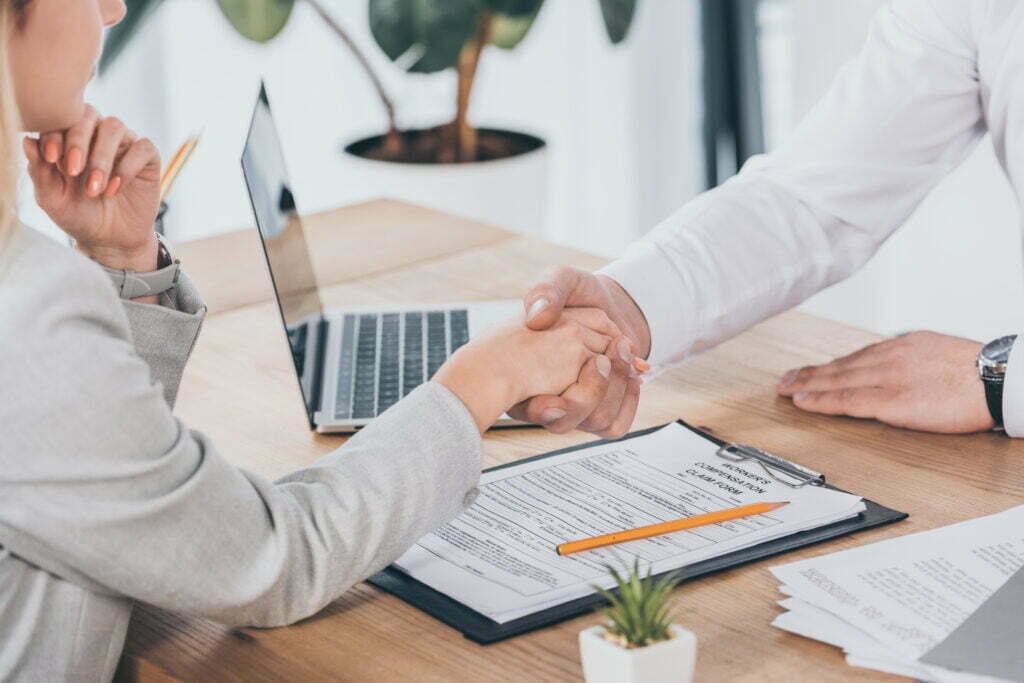 Cropped View Of Businessman Shaking Hands With Wom 2022 12 16 19 35 06 Utc 1024x683