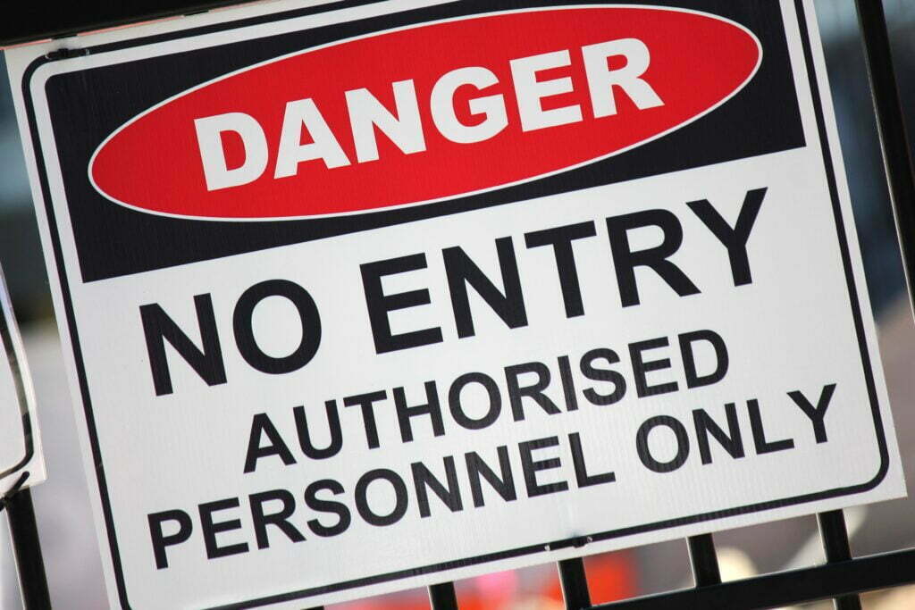 Danger No Entry Sign 2022 11 15 16 43 12 Utc 1024x683