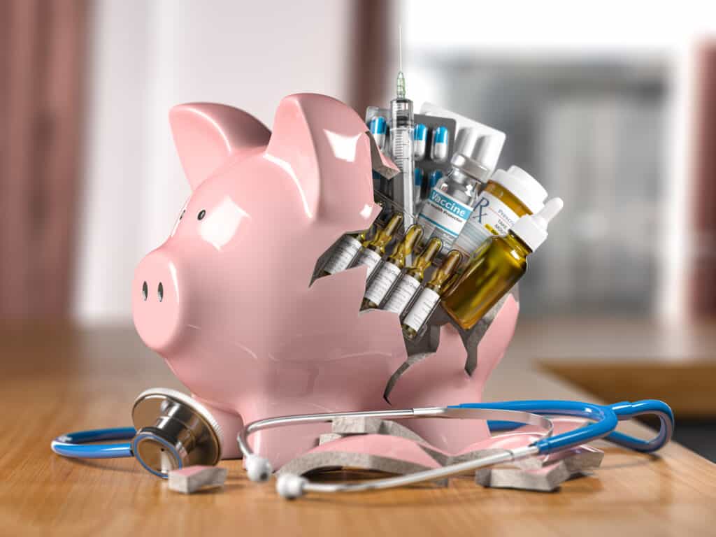 What is Med Pay Exactly? Piggy Bank With Stethoscope Meds Pills And Vacci 2022 02 07 10 21 10 Utc 1024x768