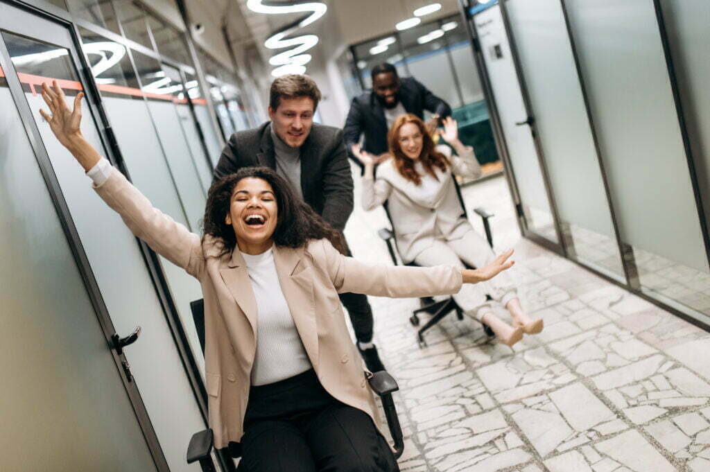 Work Break Fun People Men Women 2022 08 24 15 06 44 Utc 1024x681